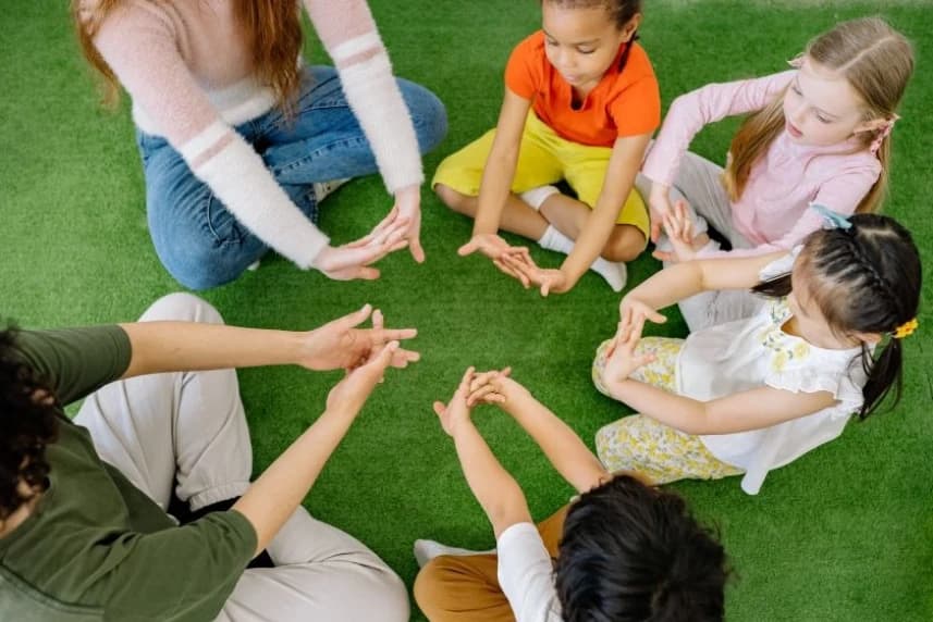 Program Wsparcia Psychologicznego: wystartował pierwszy konkurs dla NGOsów Ogłoszono pierwszy Otwarty Konkurs Ofert na realizację zadań w ramach Programu Wsparcia Psychologicznego Dzieci, Młodzieży i Nauczycieli.