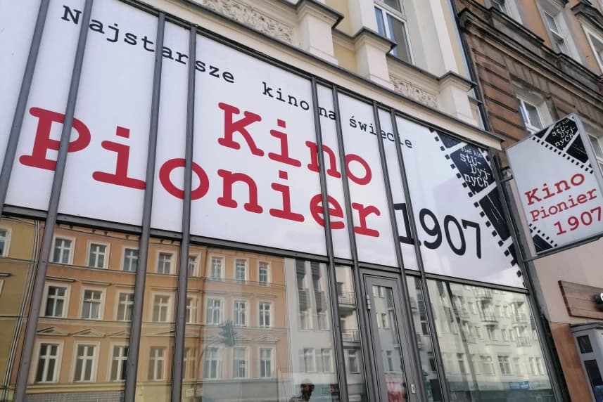 The cult cinema is back An ambitious repertoire, an intimate atmosphere, screenings without popcorn – in a few weeks, the Pioneer Cinema will recommence its operation within the “Krzemień” Community Centre. The premiere screenings are due to take place on 1 October this year.