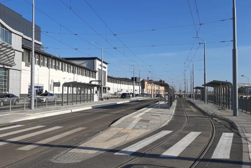 Po trzech latach na ulicę Kolumba wróci tramwaj We wtorek, 5 listopada planowany jest tzw. przejazd techniczny po nowych torowiskach między Nabrzeżem Wieleckim a pętlą Pomorzany