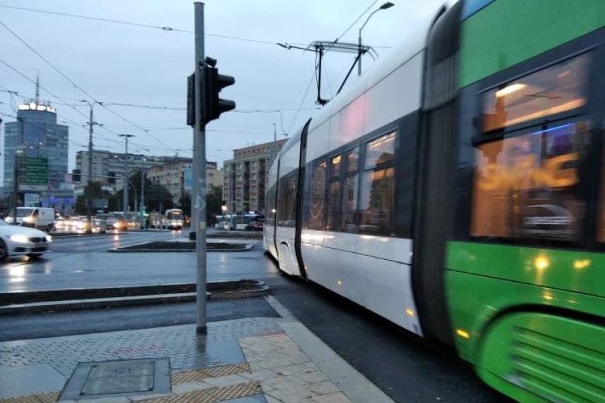 Zmiany w trasach kursów dojazdowych z zajezdni Pogodno Pasażerów korzystających z tych kursów prosimy o zapoznanie się z nowymi rozkładami jazdy na stronie internetowej ZDiTM.
