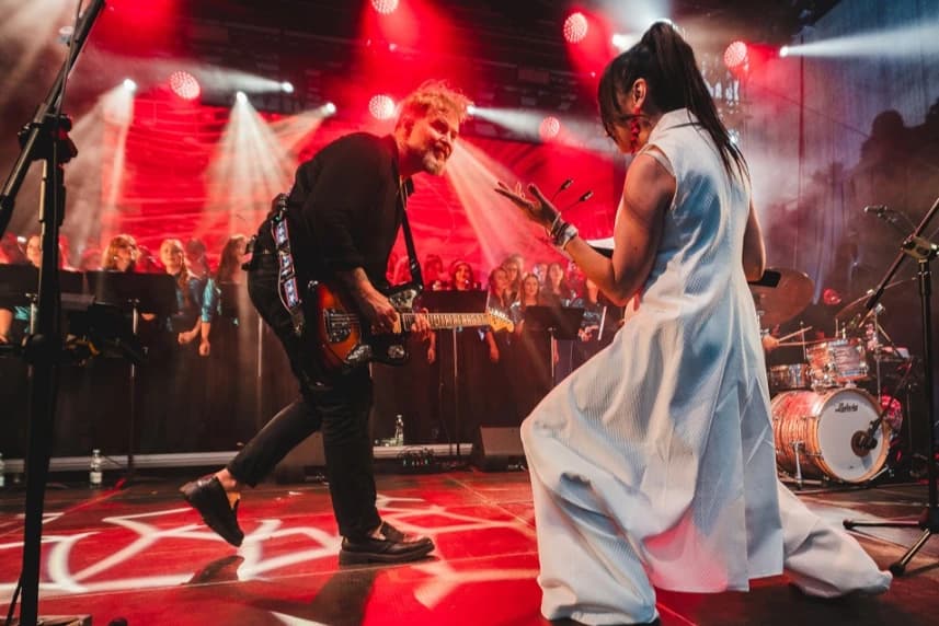 Chór Politechniki Morskiej ponownie zagrał z Organkiem. Wideoklip z finału regat The Tall Ships Races już dostępny w sieci! Chór Politechniki Morskiej ponownie zagrał z Organkiem. Wideoklip z finału regat The Tall Ships Races już dostępny w sieci!