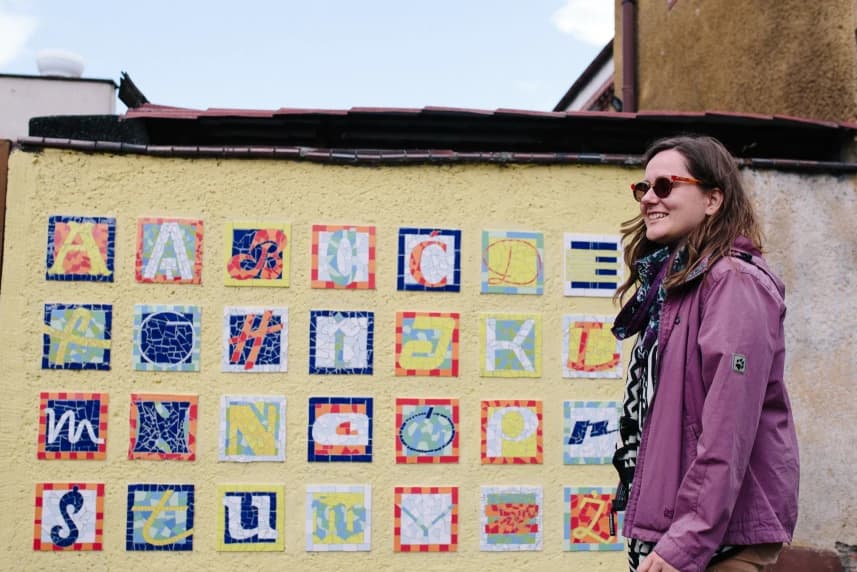 Szyldowa środa w ŚRODKU, czyli o estetyce reklamowej w przestrzeni miejskiej Szyldowa środa w ŚRODKU, czyli o estetyce reklamowej w przestrzeni miejskiej