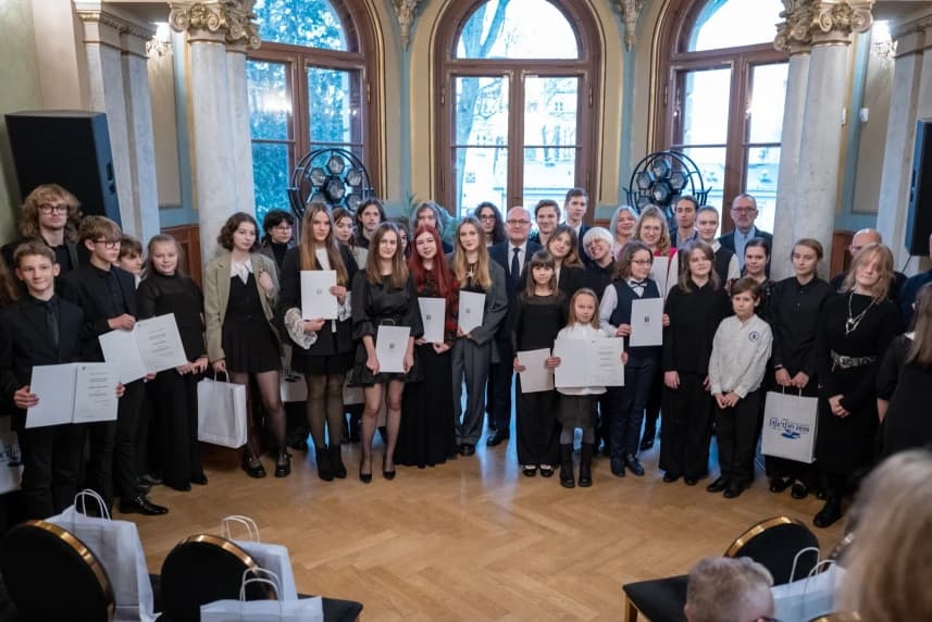 Stypendia Artystyczne Miasta Szczecin przyznane. Zobacz zdjęcia 38 najlepszych uczniów i studentów szczecińskich szkół artystycznych otrzymało w tym roku Stypendia Artystyczne Miasta Szczecin.