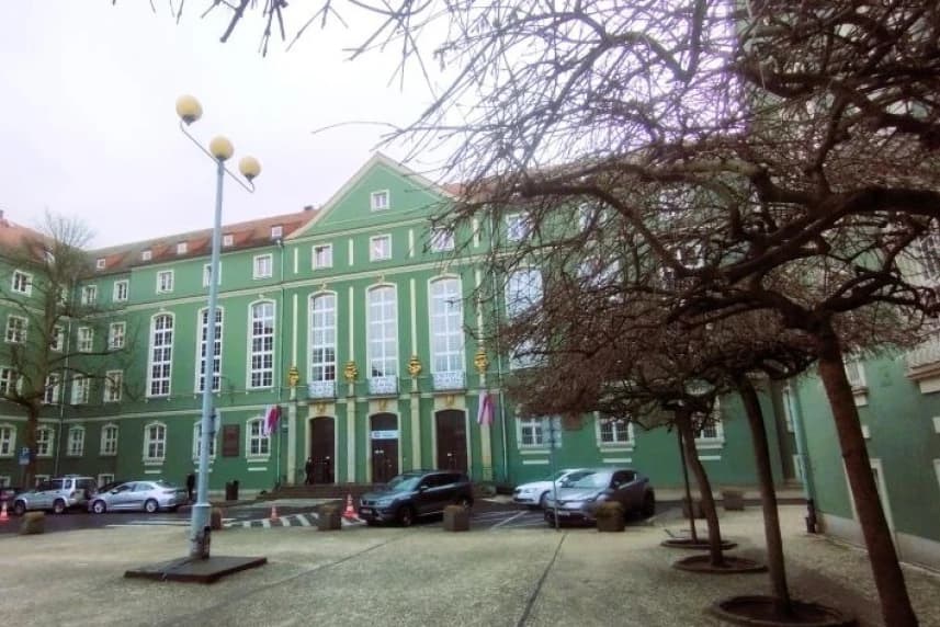Rewitalizacja Miasta Szczecin: Przed nami spotkanie konsultacyjne Lewe skrzydło Urzędu Miasta w Szczecinie.