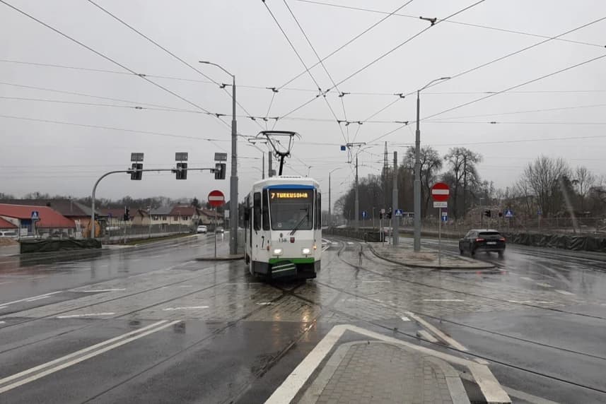 Ulica Sosabowskiego w pełni otwarta dla ruchu samochodowego Skrzyżowanie ulic Sosabowskiego z Żołnierską .