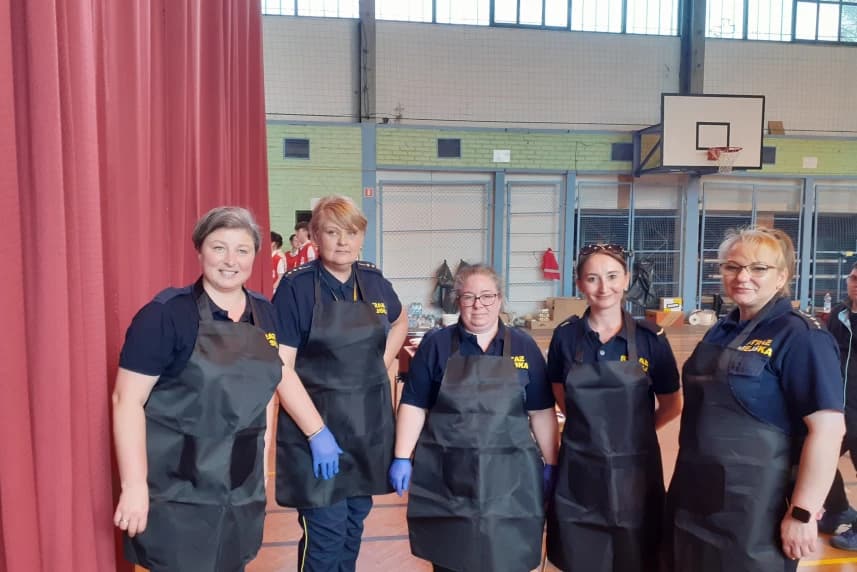 Straż Miejska pomocna przy Śniadaniu Wielkanocnym Straż Miejska pomocna przy Śniadaniu Wielkanocnym