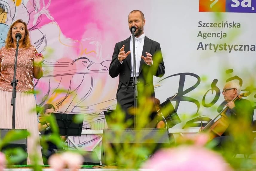 Różany Ogród Sztuki 2025. Muzyka, ruch i sztuka. Program na czerwiec Różany Ogród Sztuki 2025