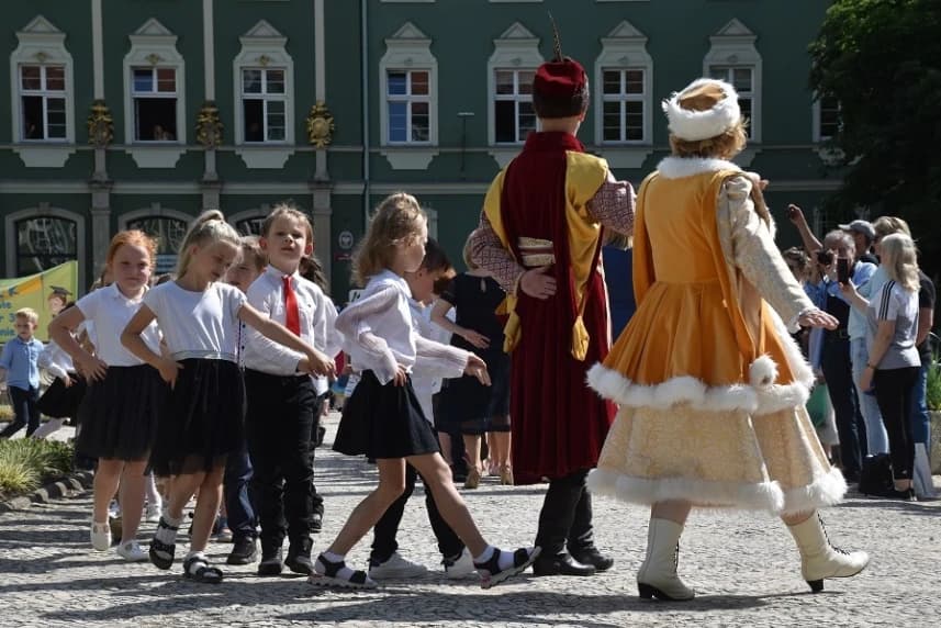 „Pierwszy dzienniczek ucznia”, czyli pożegnanie przedszkolaków (przypomnienie) „Pierwszy dzienniczek ucznia”, czyli pożegnanie przedszkolaków (przypomnienie)