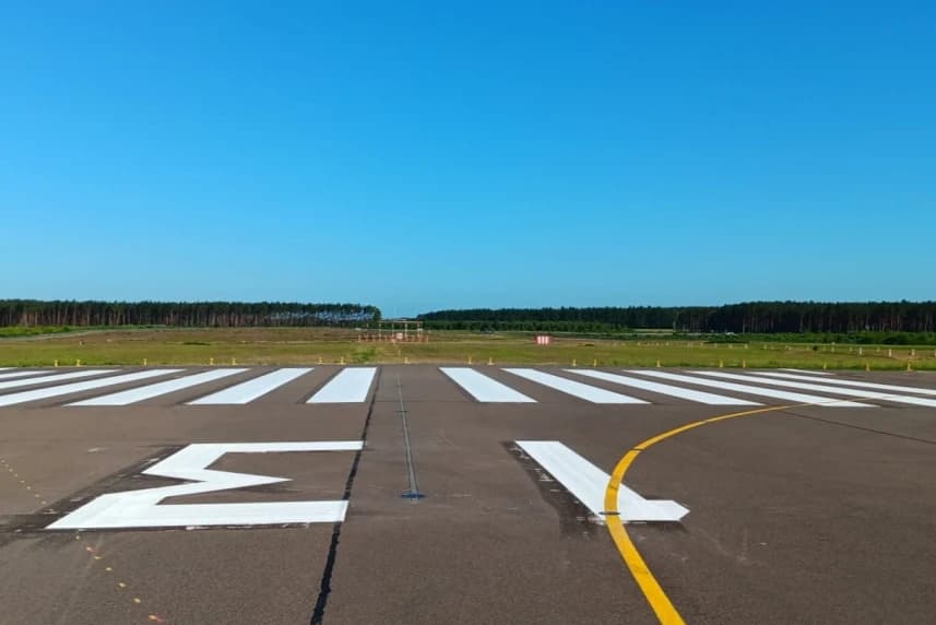 Zakończenie I etapu prac inwestycji "Dostosowanie świetlnych pomocy nawigacyjnych do ILS CAT II" Zakończenie I etapu prac inwestycji "Dostosowanie świetlnych pomocy nawigacyjnych do ILS CAT II"