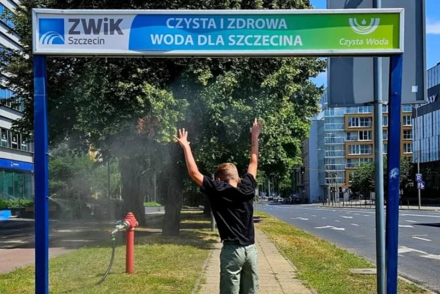 Mit der Hitze ist nicht zu scherzen. Wasser ist die Rettung. Mit der Hitze ist nicht zu scherzen. Wasser ist die Rettung.