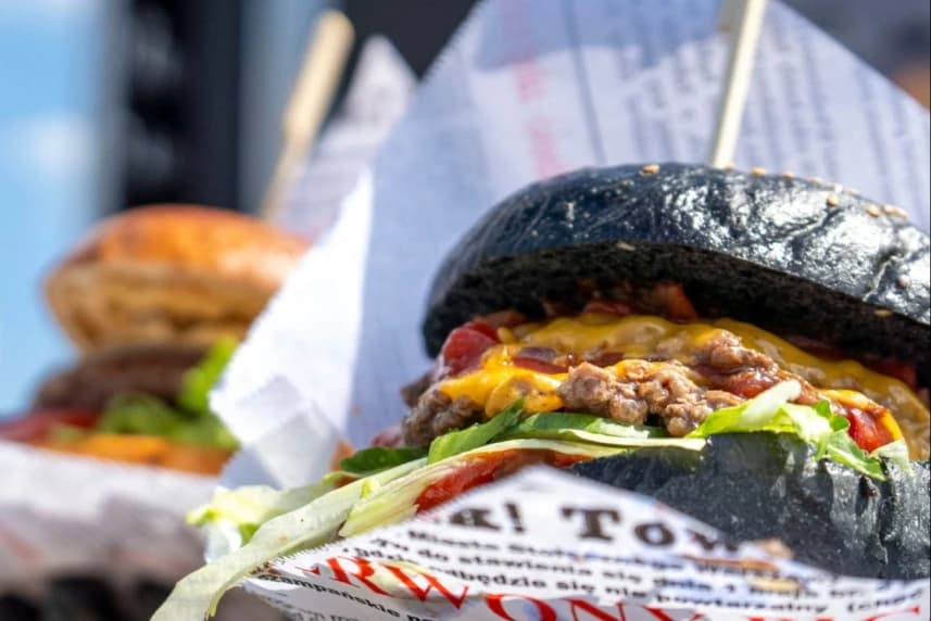 Żagle 2025. Kulinarna podróż bez paszportu Burgery