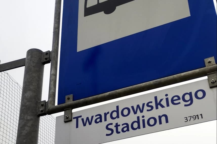 Pogoń Szczecin – Raków Częstochowa. Dodatkowe autobusy dla kibiców Przystanek autobusowy Twardowskiego Stadion