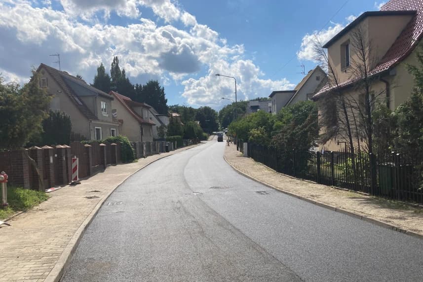 ZWiK. Nowy wodociąg i jezdnia na ul. Żeliwnej Ulica Żeliwna