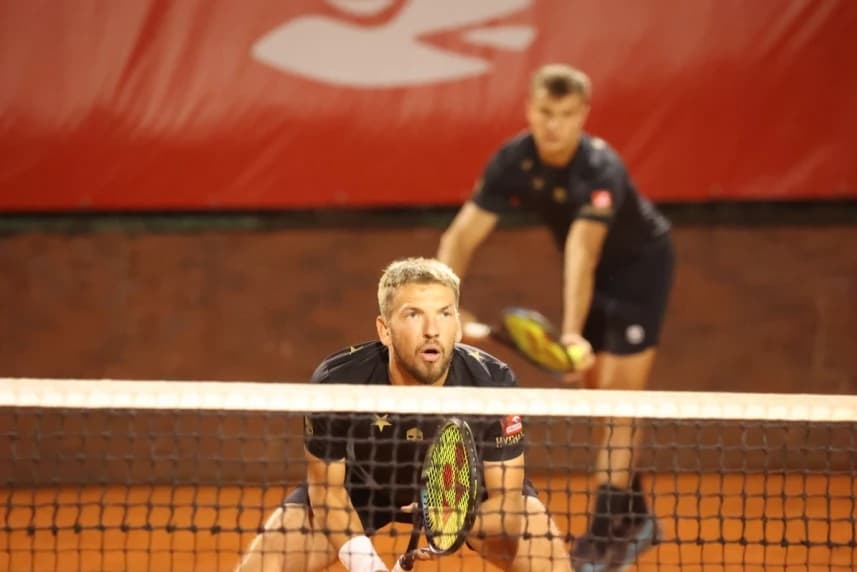 Tenis, padel i koszykówka. Sportowe życie Szymona Walkowa Szymon Walkow