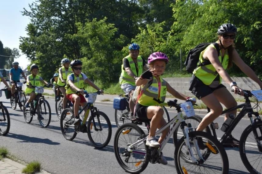 Rodzinny Rajd Rowerowy "Do Rezerwatu Świdwie z Gryfusem" Rodzinny Rajd Rowerowy