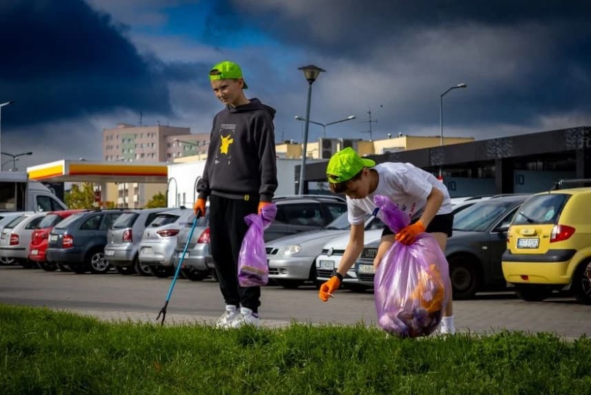 Sprzątanie Świata z EcoGeneratorem. Młodzi sportowcy w akcji! Sprzątanie Świata z EcoGeneratorem