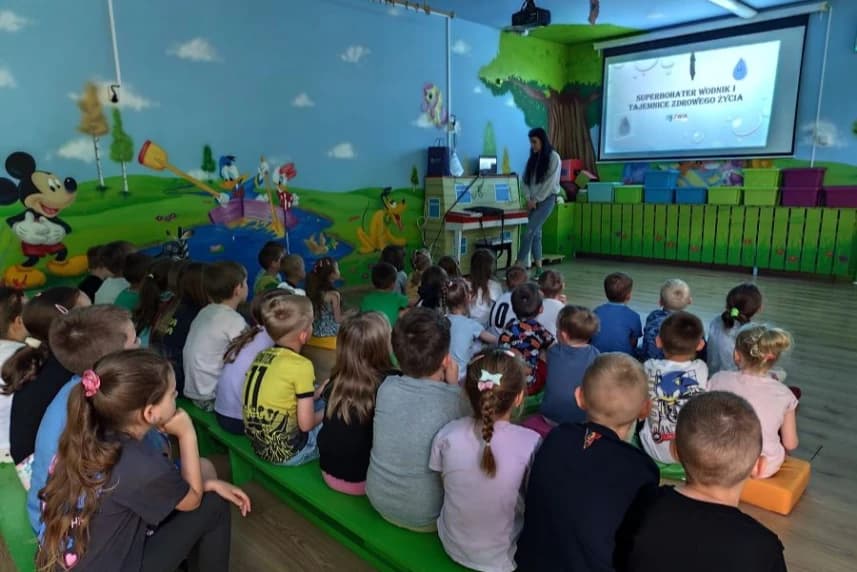 Przyjaciele wody. Kolejna edycja zajęć dla dzieci Spotkanie z dziećmi w ramach programu edukacyjnego „Przyjaciele Wody”.