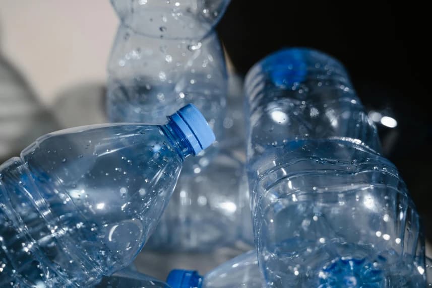 System kaucyjny – co dalej z segregowaniem butelek i puszek? Plastikowe butelki