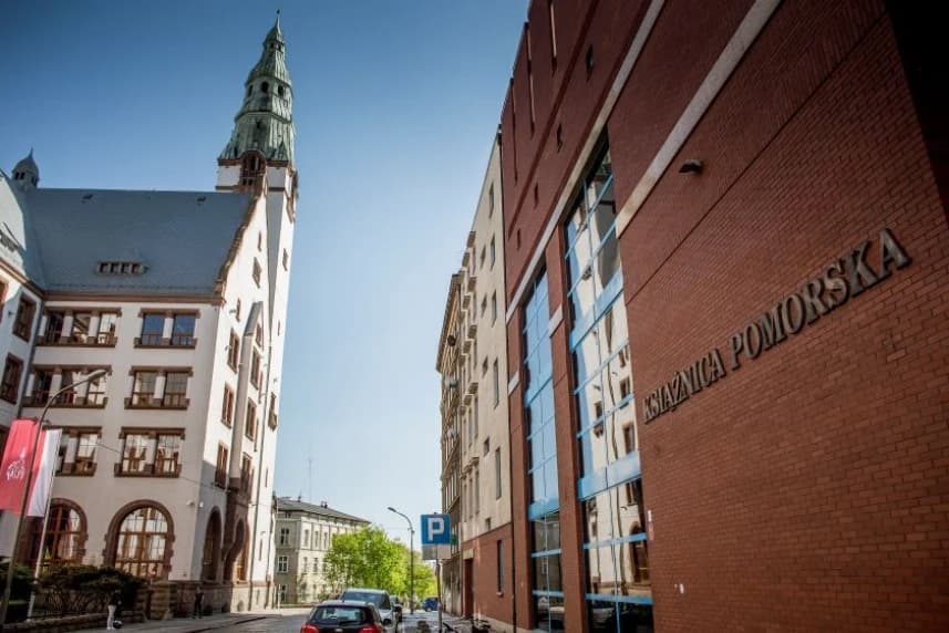 Książnica Pomorska w Szczecinie – nowoczesna biblioteka, która łączy pokolenia Książnica Pomorska im. Stanisława Staszica w Szczecinie