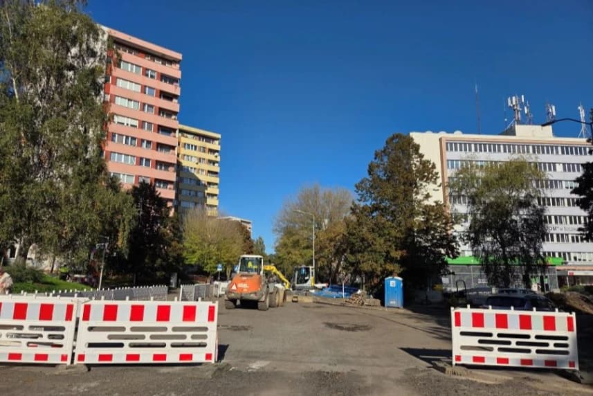 Asfaltowanie przy ulicy Kadłubka Ulica Kadłubka w Szczecinie.