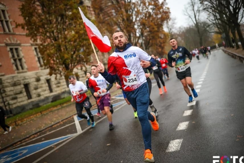 7. Szczeciński Bieg Niepodległości - pobiegliśmy dla Niepodległej i Szczecina Fot. Info Biegowe