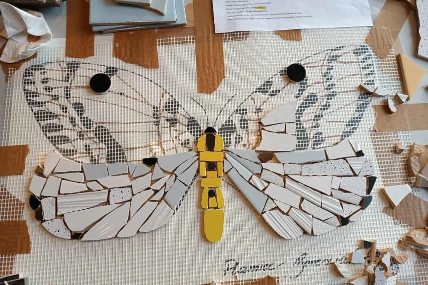 Motyle na podwórku | Akcja finałowa projektu "nasza dzielnia!" Mozaikowy motyl