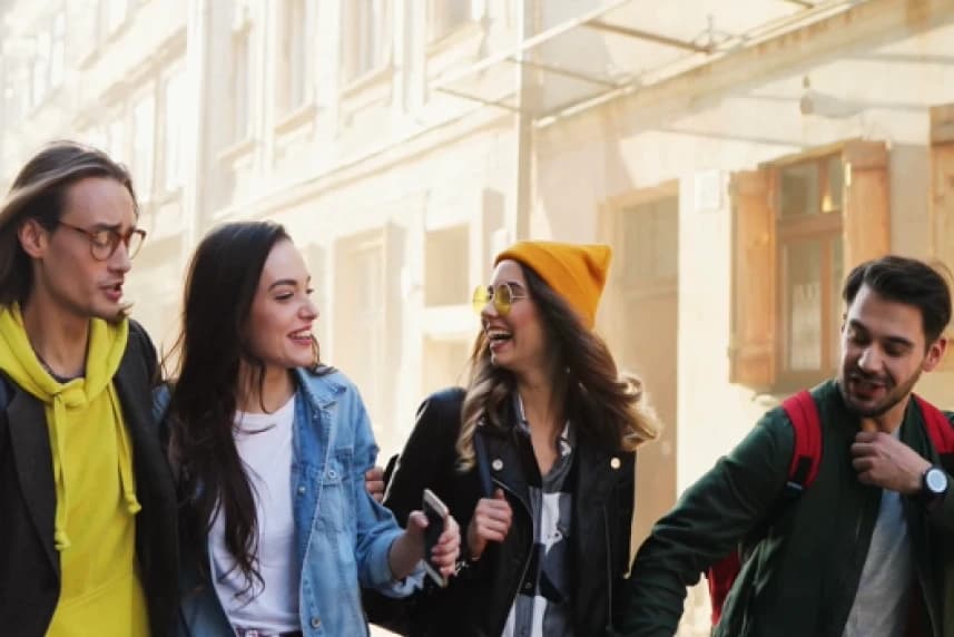 Urban Lab. Co nas czeka w grudniu? Grupa młodych ludzi