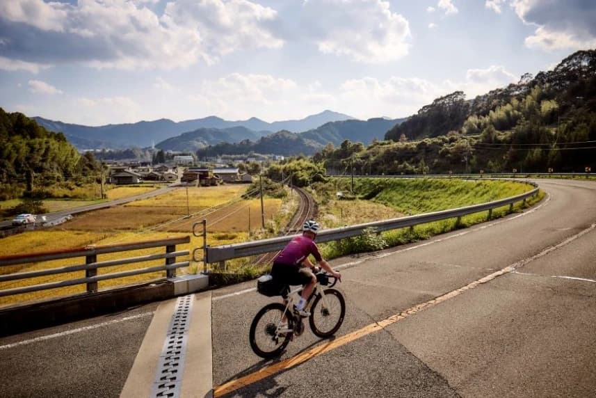 Dla zdrowych brzuszków. Energia EcoGeneratora i mistrzowskie kilometry dla WOŚP EcoGeneratora wystawia na aukcję WOŚP rowerową wyprawę z Markiem Rupińskim .