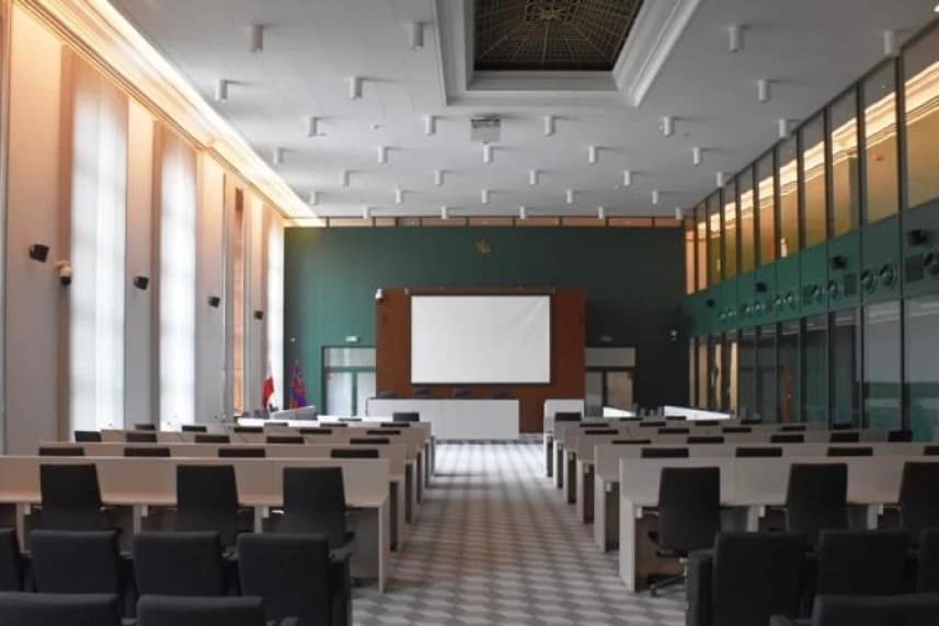 XVIII zwyczajna sesja Rady Miasta Szczecin Początek obrad, które odbędą się w sali sesyjnej Urzędu Miasta Szczecin, zaplanowano na godzinę 10.00.