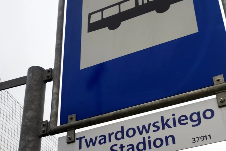 Pogoń Szczecin – Bruk-Bet Termalica Nieciecza. Dodatkowe autobusy dla kibiców Przystanek komunikacji autobusowej zlokalizowany przy ul. Twardowskiego.