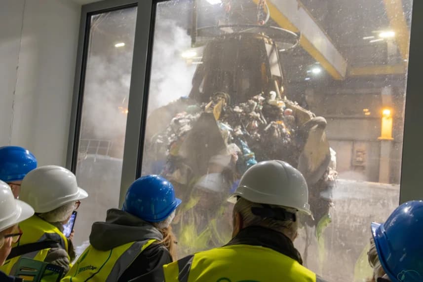 EcoGenerator w sobotę. Tylko dla dorosłych Grupa turystów w EcoGeneratorze w Szczecinie,