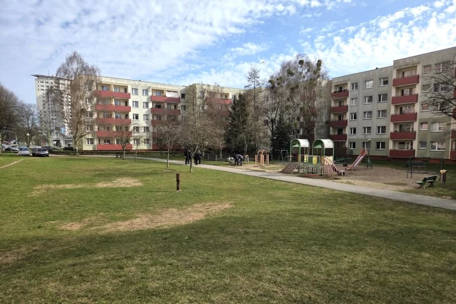 Powstaje atrakcyjna przestrzeń dla młodszych i starszych Powstaje atrakcyjna przestrzeń dla młodszych i starszych