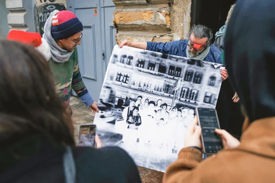 3,2,1… uśmiech! Spacer po zakładach fotograficznych Spacer po zakładach fotograficznych