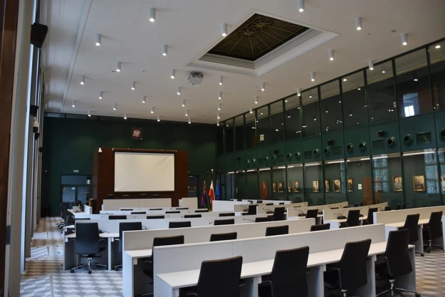 XXI zwyczajna sesja Rady Miasta Szczecin Początek jutrzejszych obrad, które tradycyjnie już będzie można śledzić za pomocą Internetu, zaplanowano na godzinę 10.00.