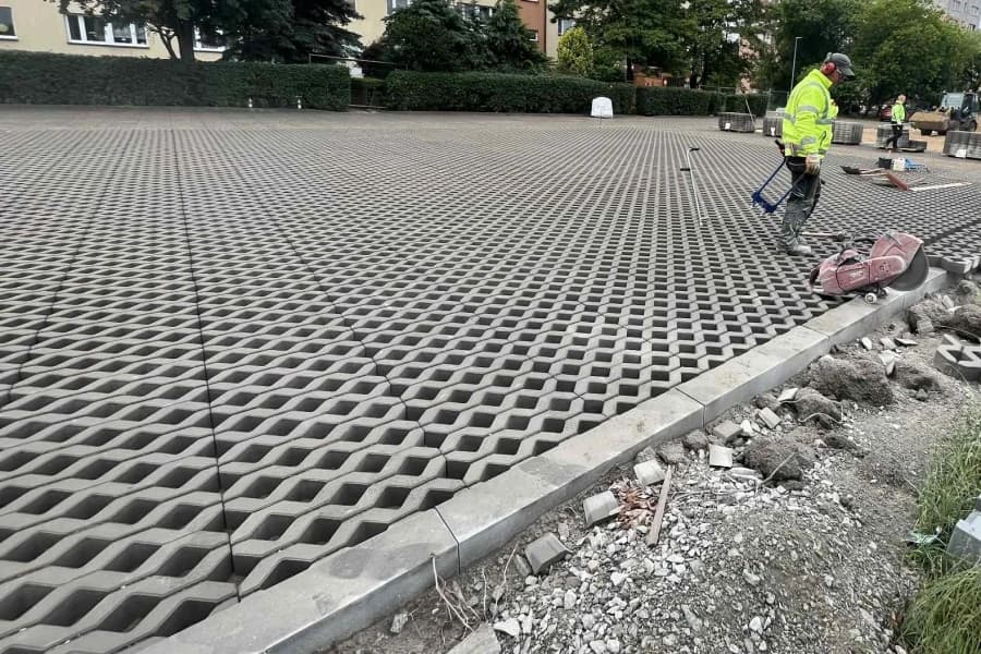 Inwestycja ZBiLK: Startuje modernizacja placu przy ul. Potulickiej Ażurowe płyty typu Meba