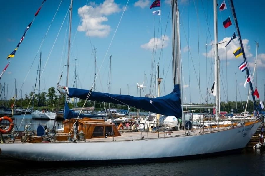 Dar Szczecina wypływa na TSR 2026 Jacht Dar Szczecina