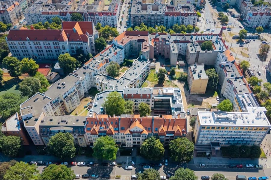 Nowe mieszkania i zielony dziedziniec. Rewitalizacja kwartału w centrum Szczecina zakończona Kwartał 33