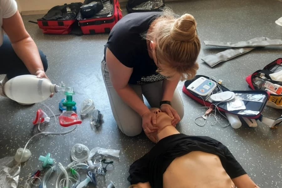 Obrona cywilna w Szczecinie. Bezpłatne szkolenie dla mieszkańców już 2 września Kurs pierwszej pomocy