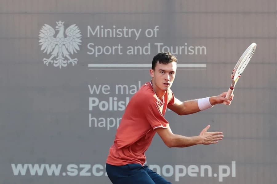 Filip Pieczonka: „Nie jestem tylko deblistą. W singlu daję sobie jeszcze dwa lata” Filip Pieczonka: „Nie jestem tylko deblistą. W singlu daję sobie jeszcze dwa lata” ( tenisista Filip Pieczonka)