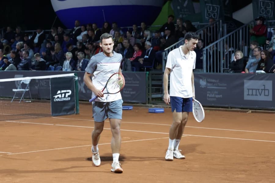 Pieczonka i Matuszewski żegnają się ze Szczecinem po walce ( Materiały prasowe Invest in Szczecin Open, Filp Pieczonka Piotr Matuszewski)