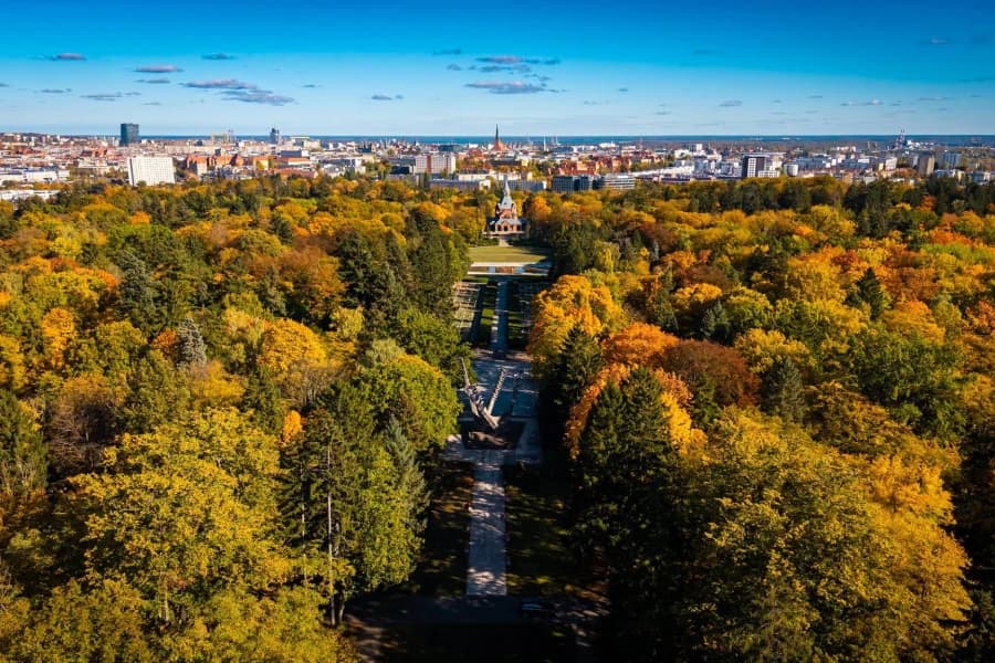 Zmiany w ruchu w Szczecinie przed Wszystkich Świętych. Cmentarz Centralny, Zdroje i Dąbie Cmentarz Centralny w Szczecinie
