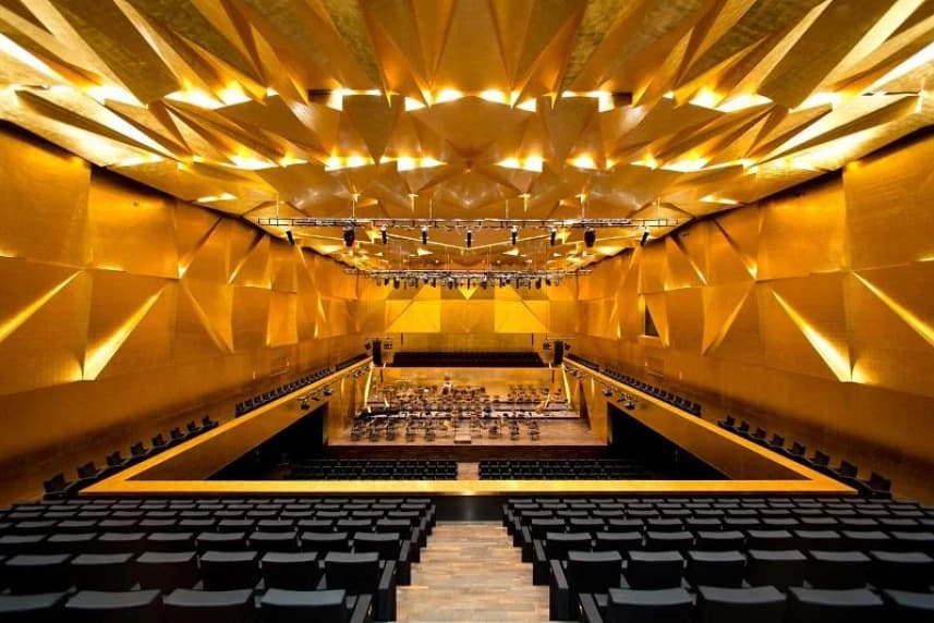 Besichtigen Sie die Ikone der zeitgenössischen Architektur! Besichtigen Sie die Ikone der zeitgenössischen Architektur!