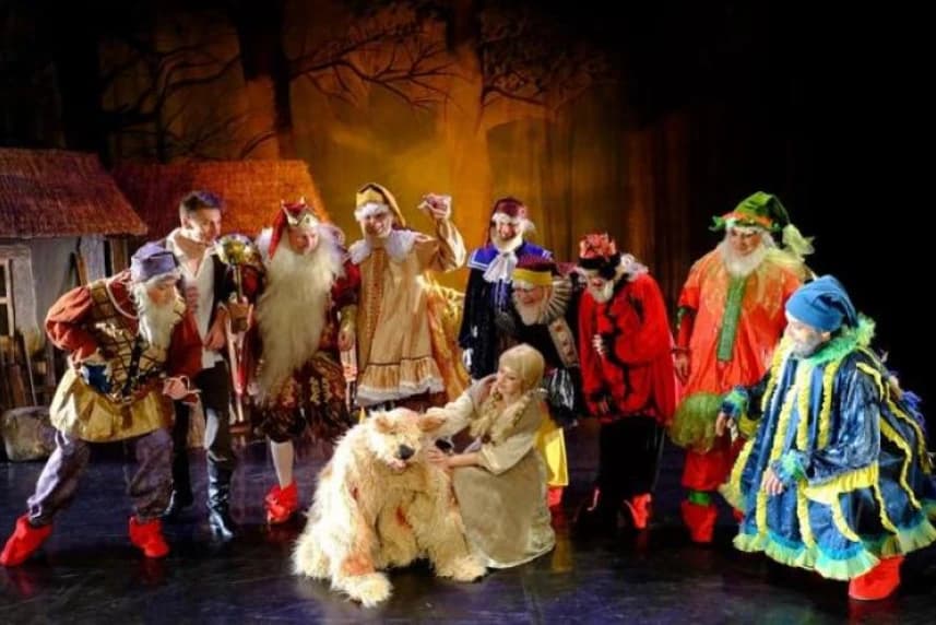 Über die Zwerge und die Waise Marie