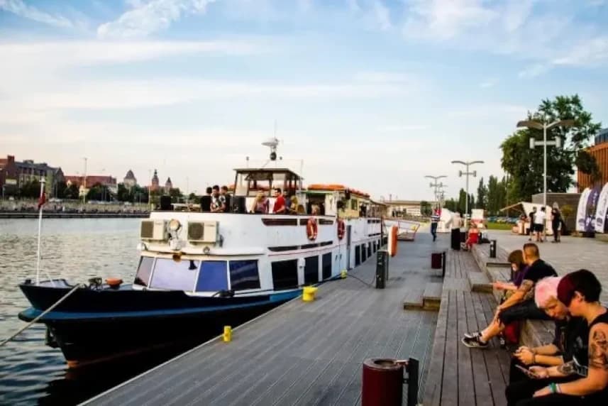 Stadt und Natur: Eine malerische Fahrt entlang der Oder