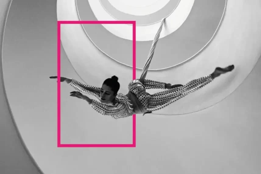 Szymon Brodziak | Between light and shadow