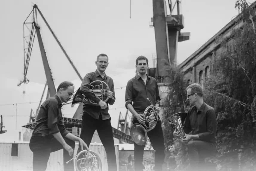 Vier Jahreszeiten des Horns