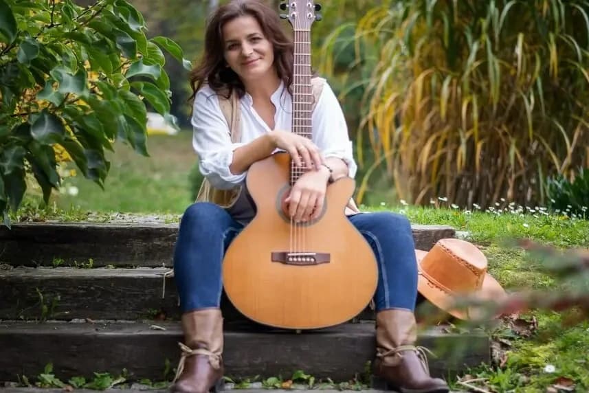 Szczecin Sung Poetry | Irena Salwowska with Band