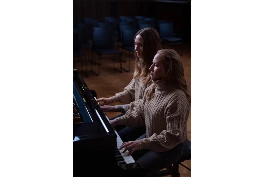 Dolińska-Nasiłowska Piano Duo