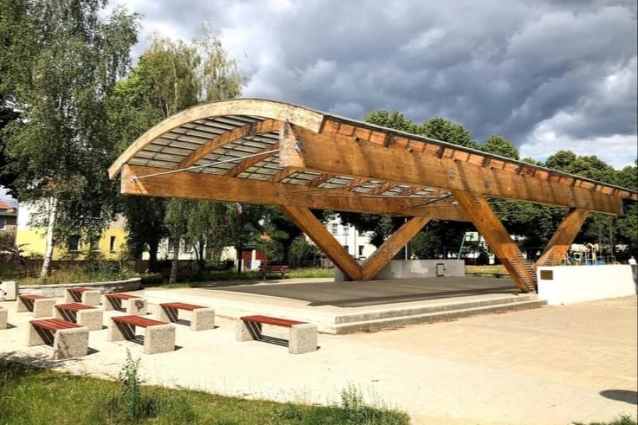 Filharmonicy na skwerze Waleriana Pawłowskiego